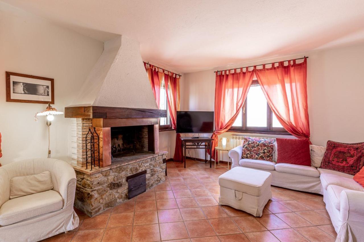 Casa Vacanze Colonnata Gubbio Eksteriør billede